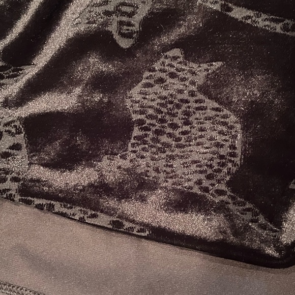 Black Velvet Skirt w/ Cat Pattern, Size 4 - Picture 5 of 9